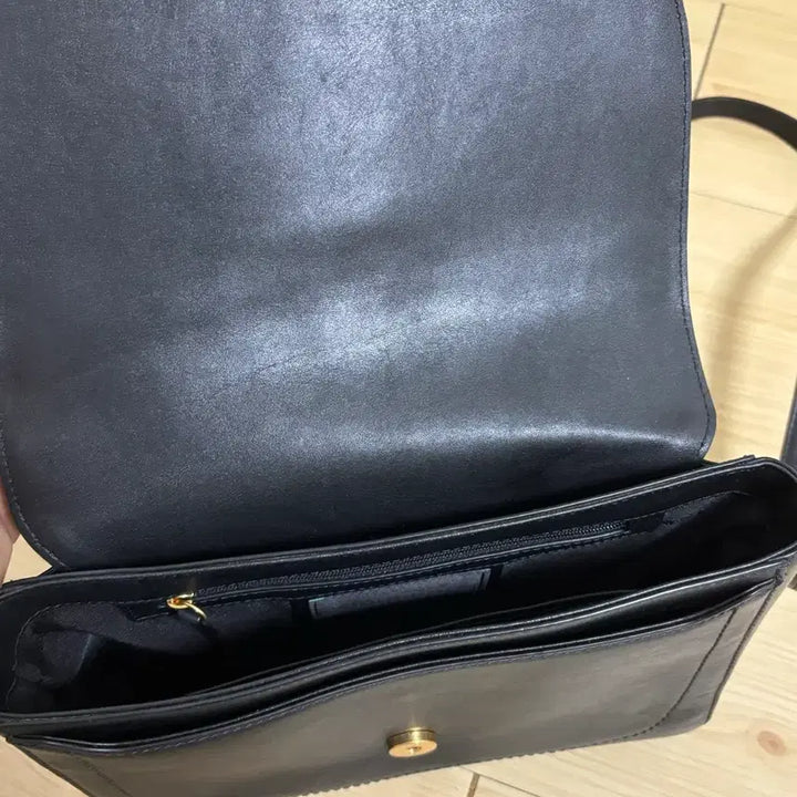 [BUNJANG] Beanpole Crossbody Bag / 빈폴 크로스백