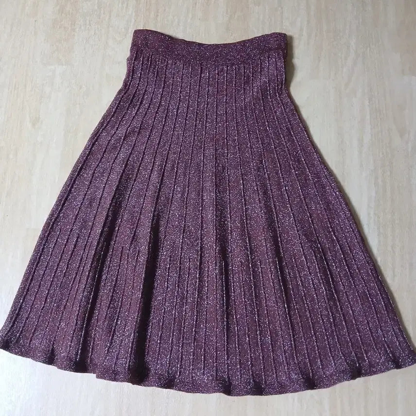 [BUNJANG] On&amp;On Shining Midi Skirt / 새옷ㅡ온앤온 샤이닝 미디스커트 27. 28