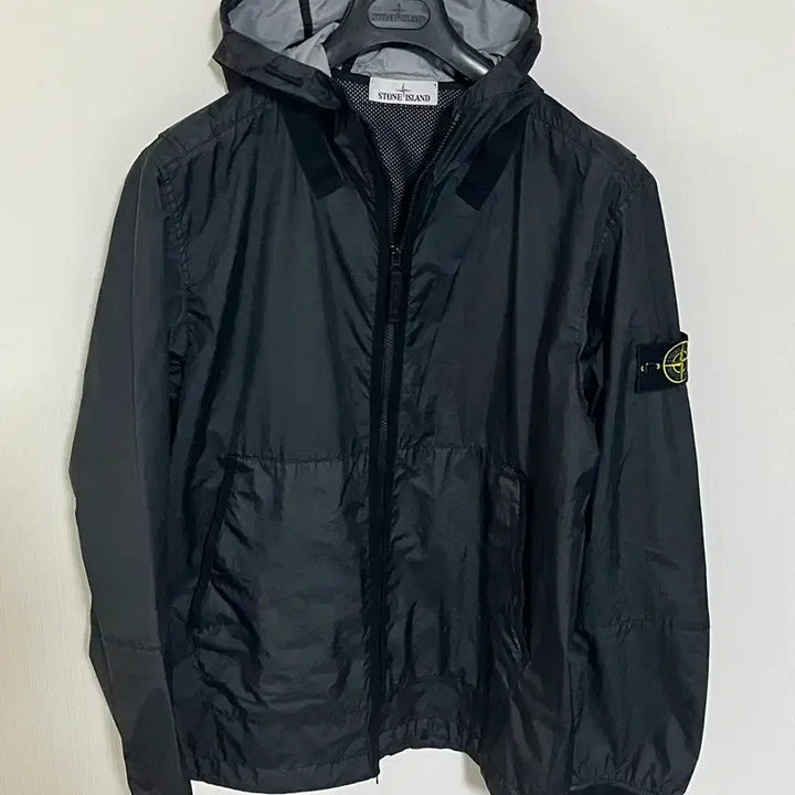 [BUNJANG] Stone Island Membrana 3L TC Black Windbreaker (XL) / 상태최상(XL)스톤아일랜드 맴브라나 3L TC 블랙바람막이