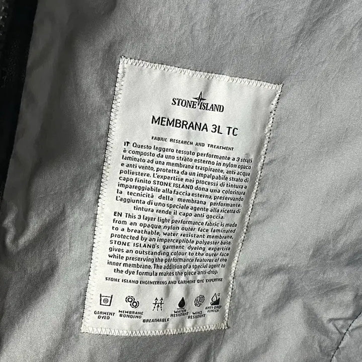 [BUNJANG] Stone Island Membrana 3L TC Black Windbreaker (XL) / 상태최상(XL)스톤아일랜드 맴브라나 3L TC 블랙바람막이