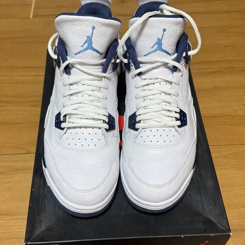 [BUNJANG] Nike Air Jordan 4 Columbia Sneakers / 나이키 에어 조던 4 컬럼비아 290