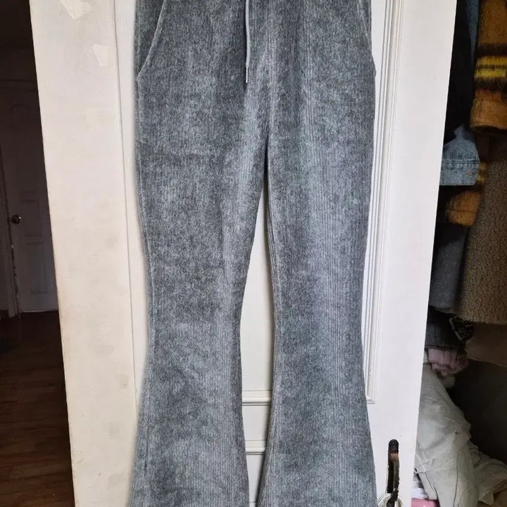 [BUNJANG] Corduroy Velvet Bootcut Pants Gray / 코듀로이 벨벳 부츠컷 팬츠 그레이