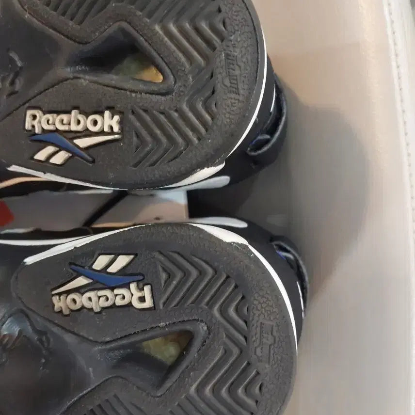 [BUNJANG] Reebok Pump Shaq Attaq 4 Orlando Magic Sneakers / 리복 펌프 샤크어택 4 250mm 올랜도 매직 컬러 택포59,000원