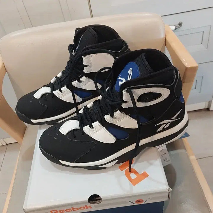 [BUNJANG] Reebok Pump Shaq Attaq 4 Orlando Magic Sneakers / 리복 펌프 샤크어택 4 250mm 올랜도 매직 컬러 택포59,000원