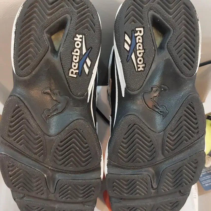[BUNJANG] Reebok Pump Shaq Attaq 4 Orlando Magic Sneakers / 리복 펌프 샤크어택 4 250mm 올랜도 매직 컬러 택포59,000원