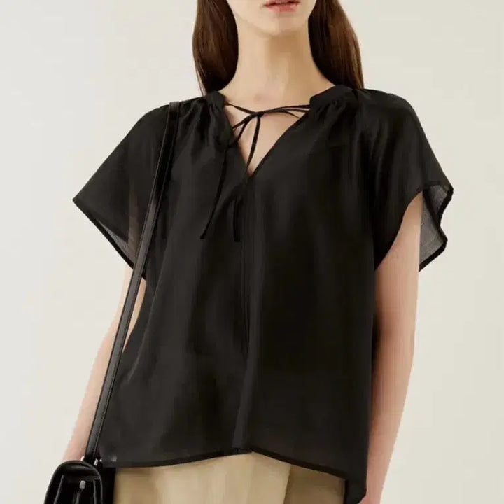 [BUNJANG] MEBE Petal Blouse Sleeveless Set Black New / 메비 페탈블라우스 나시 세트 검정 새상품 정가15.2 (택ㅇ)