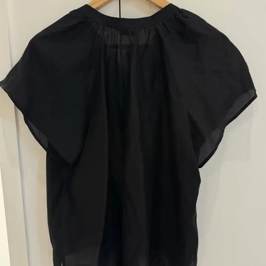 [BUNJANG] MEBE Petal Blouse Sleeveless Set Black New / 메비 페탈블라우스 나시 세트 검정 새상품 정가15.2 (택ㅇ)