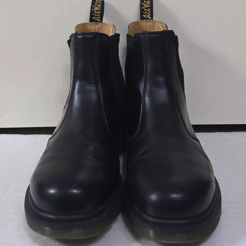 [BUNJANG] Dr. Martens 2976 Chelsea Boots Smooth Black Leather / [240] 닥터마틴 2976 첼시부츠 스무스 블랙