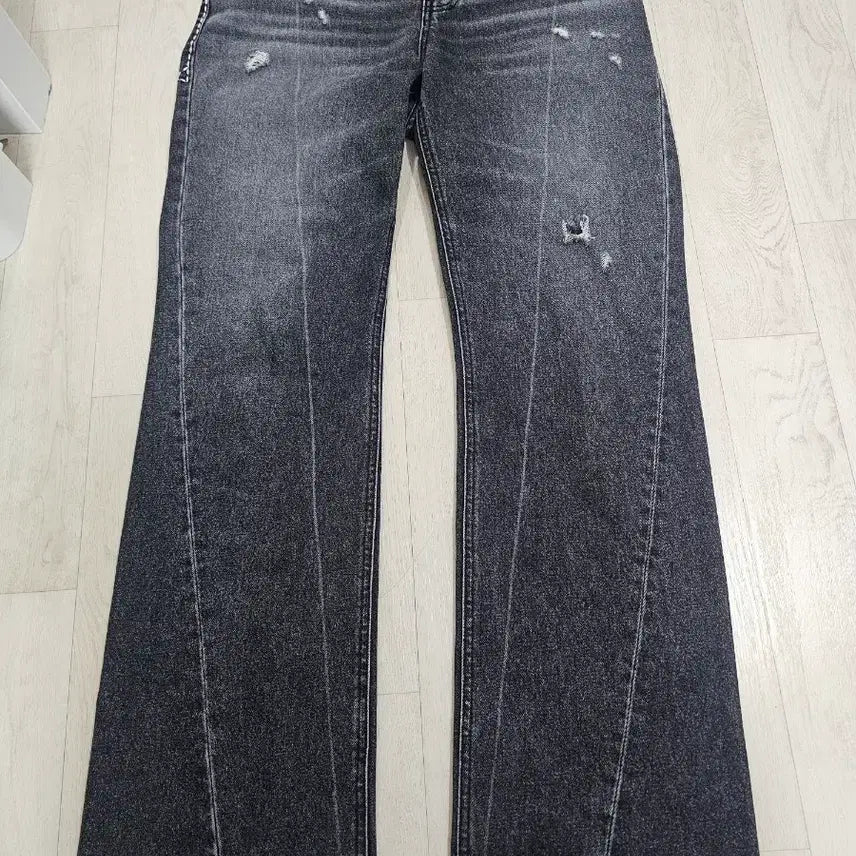[SOLD OUT] 피스워커 뉴부츠컷 32사이즈