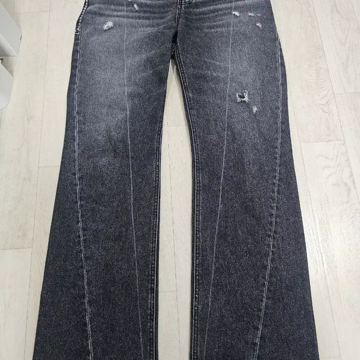 [SOLD OUT] 피스워커 뉴부츠컷 32사이즈