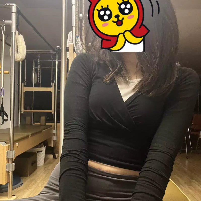 [BUNJANG] Black Ribbed V-Neck Long Sleeve Top / 블랙 랩 브이넥 긴팔티 (착샷)