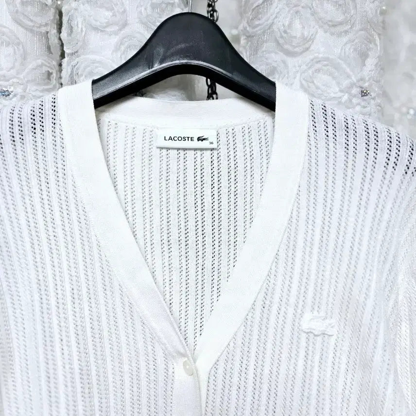 [SOLD OUT] 라코스테 화이트 브이넥 가디건