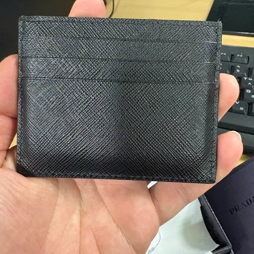 [SOLD OUT] 프라다 사피아노 카드지갑