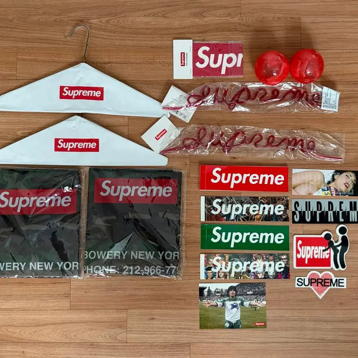 [BUNJANG] Supreme Sticker and Miscellaneous Bundle / [일괄판매] 슈프림 스티커 및 잡화