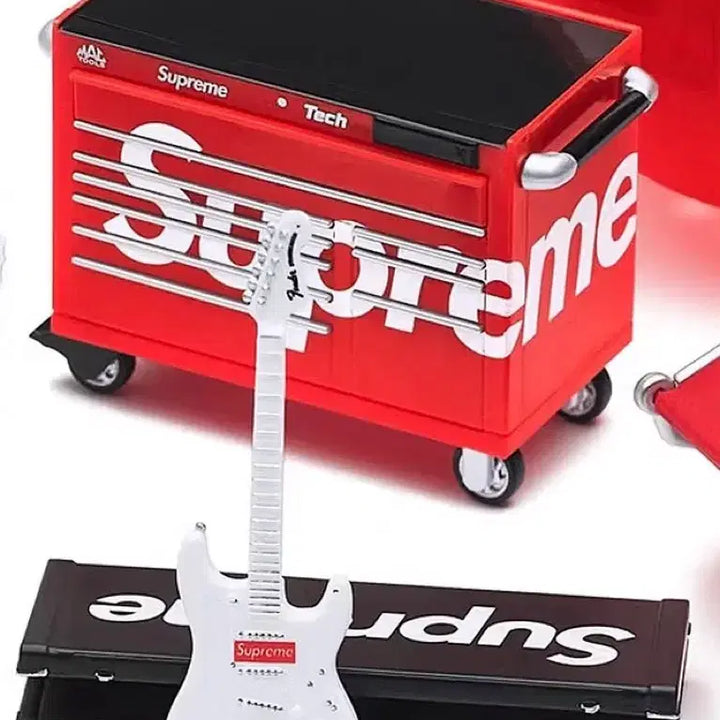 [BUNJANG] Supreme Sticker and Miscellaneous Bundle / [일괄판매] 슈프림 스티커 및 잡화