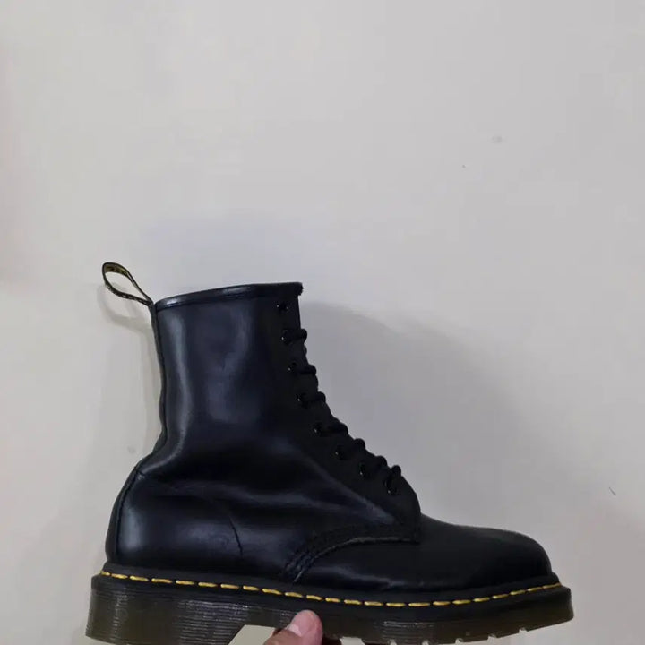 [BUNJANG] Dr. Martens 1460 Smooth Leather 8-Eye Lace-Up Boots Black / [240] 닥터마틴 1460 스무스레더 8홀 레이스업부츠 블랙