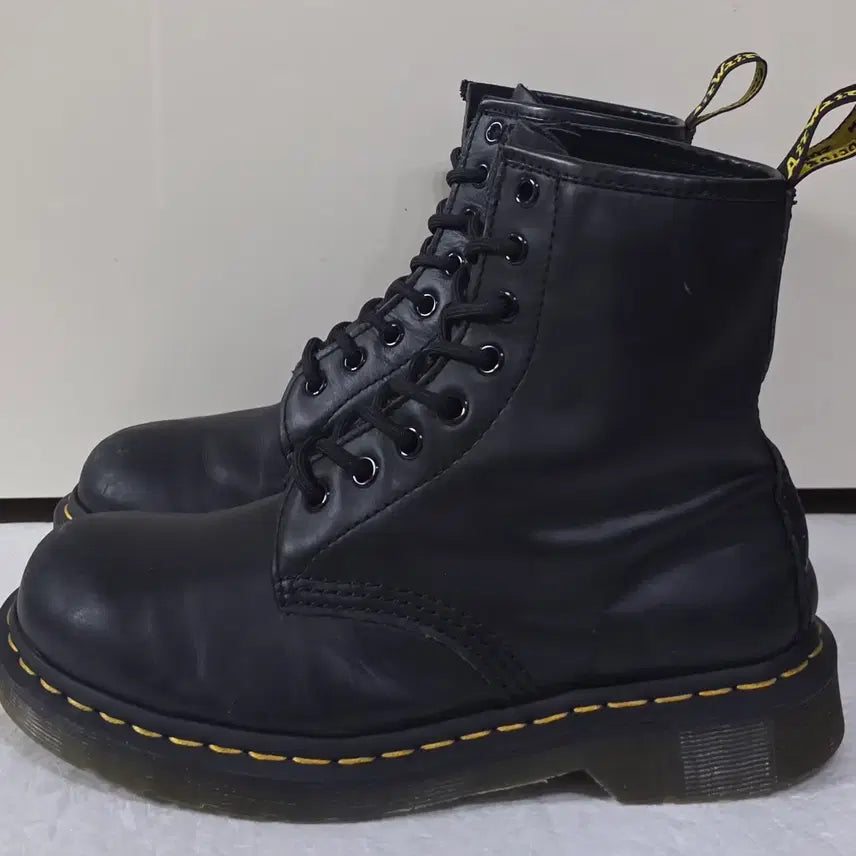 [BUNJANG] Dr. Martens 1460 Smooth Leather 8-Eye Lace-Up Boots Black / [240] 닥터마틴 1460 스무스레더 8홀 레이스업부츠 블랙