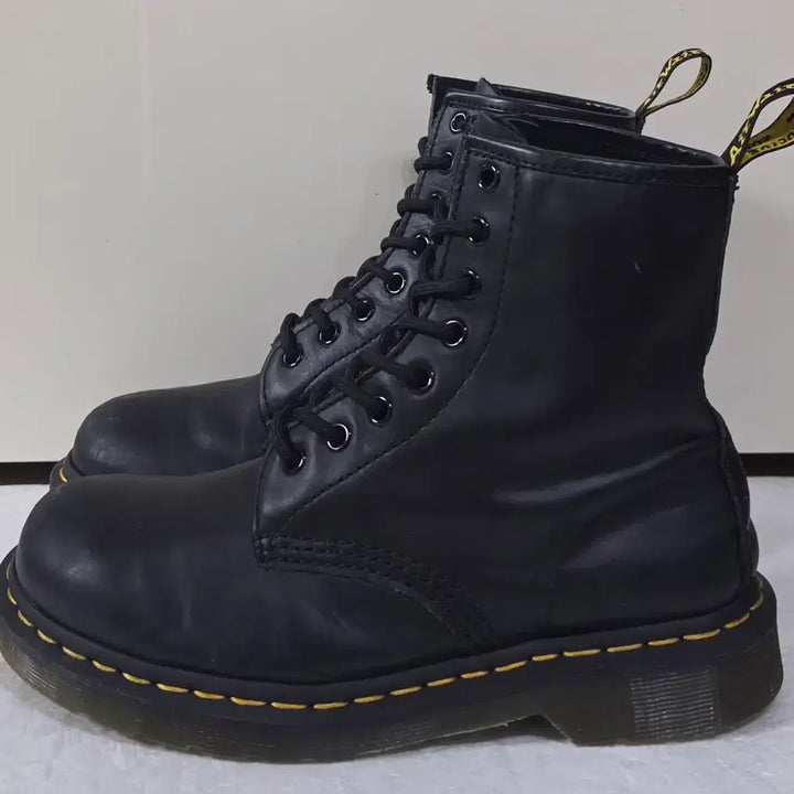 [BUNJANG] Dr. Martens 1460 Smooth Leather 8-Eye Lace-Up Boots Black / [240] 닥터마틴 1460 스무스레더 8홀 레이스업부츠 블랙