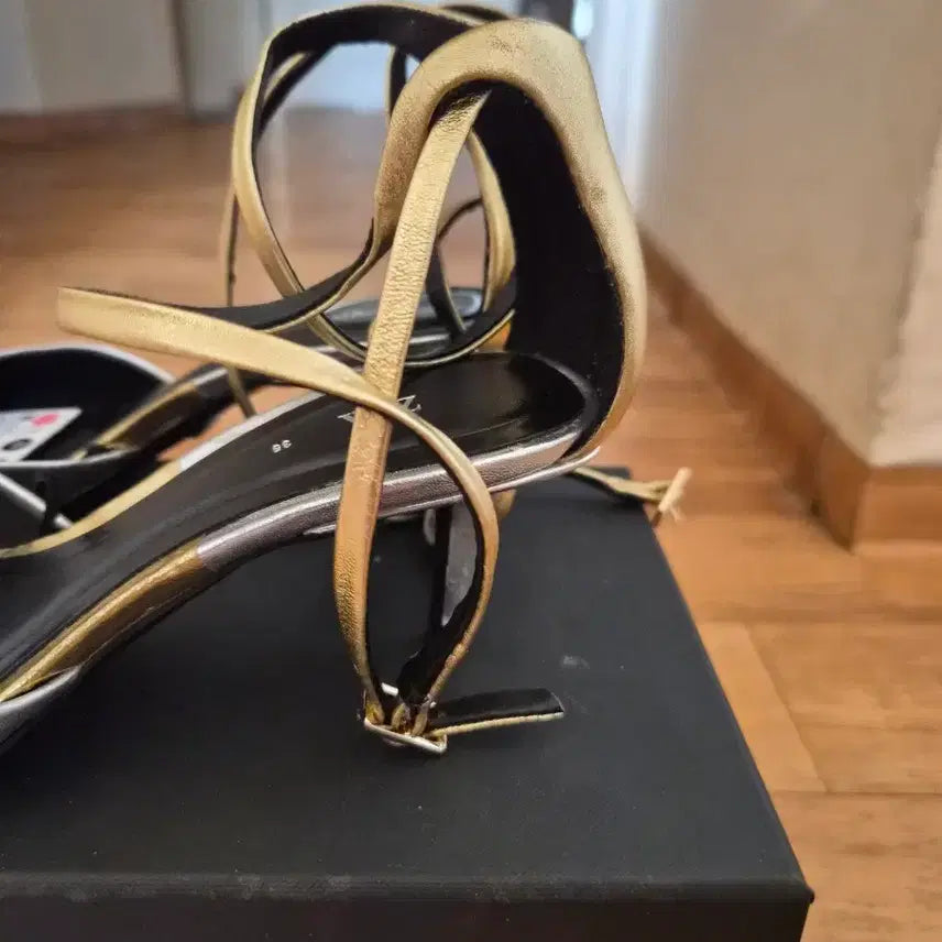[BUNJANG] Zara Silver/Gold Combination Heeled Sandals - Size 235 / 자라 실버/골드 샌들힐 235