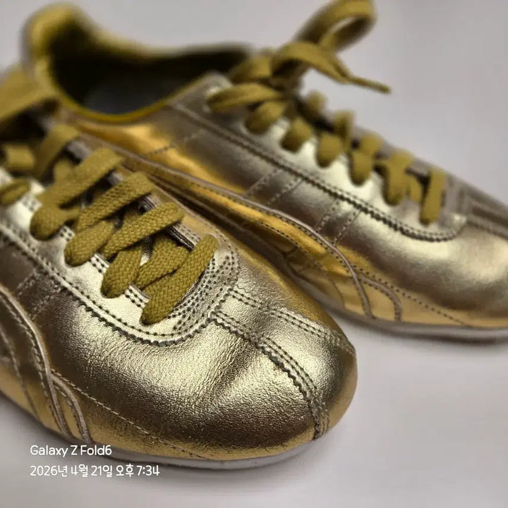 [BUNJANG] Onitsuka Tiger Runspark Gold Sneakers 245mm / 오니츠카타이거 런스파크 골드 스니커즈 245mm