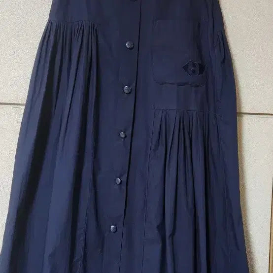 [SOLD OUT] 럭키슈에뜨  네이비 플리츠 스커트