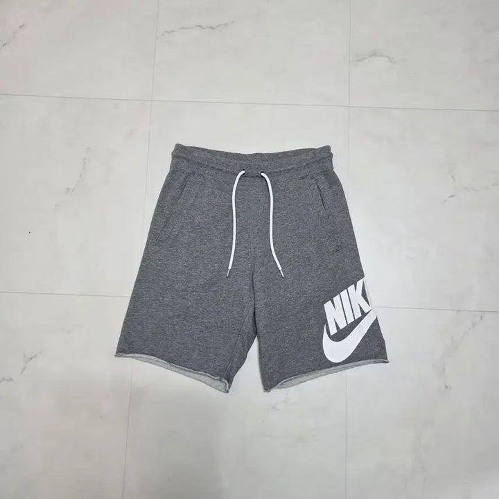 [BUNJANG] Nike Big Logo Sweat Shorts Grey / M 나이키 빅로고 스웻 반바지 그레이