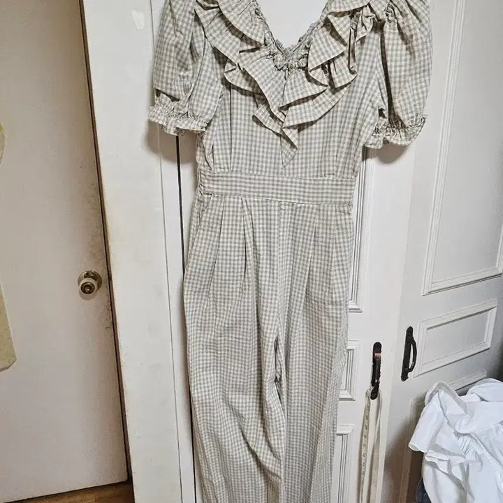 [BUNJANG] Checkered Frill Jumpsuit / 체크 프릴 점프수트