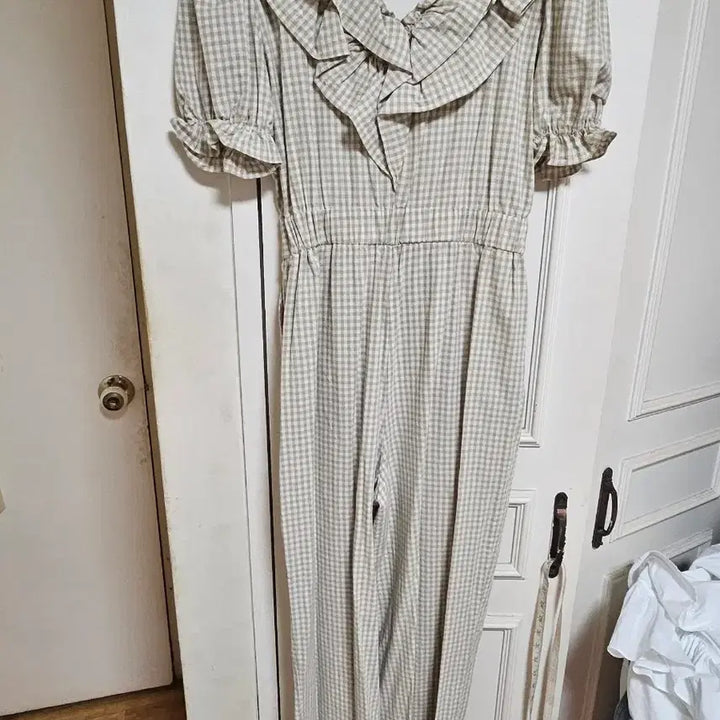 [BUNJANG] Checkered Frill Jumpsuit / 체크 프릴 점프수트
