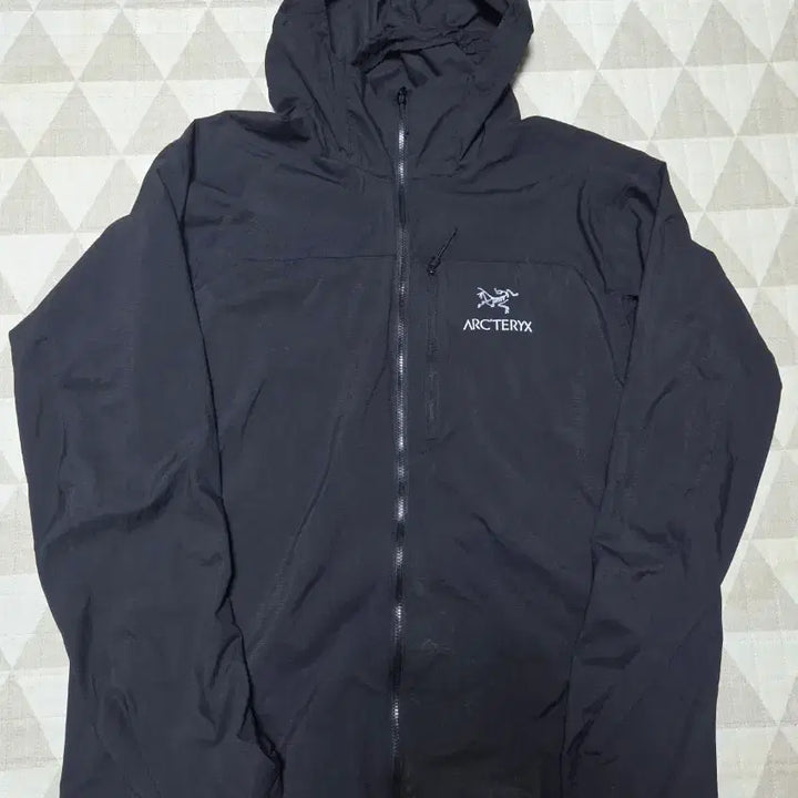 [SOLD OUT] 아크테릭스 스쿼미시 후디 바람막이
