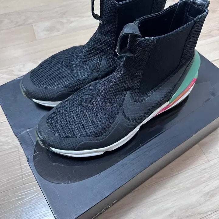 [SOLD OUT] [285]나이키 x 리카르도 티시 에어줌 레전드