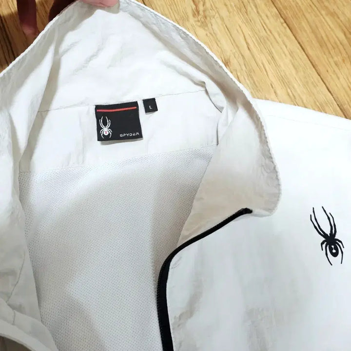 [BUNJANG] Spider Windbreaker Jacket (Size L) / 스파이더 바람막이 자켓 L(100)