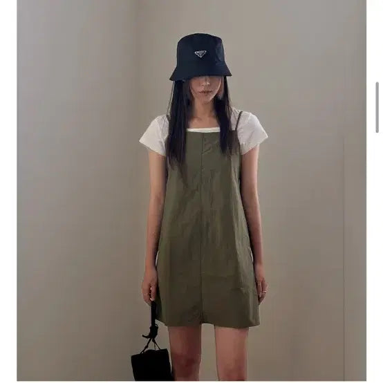 [BUNJANG] Khaki Sleeveless Dress and White T-shirt Set / 카키 나시원피스 흰티 셋트 새상품