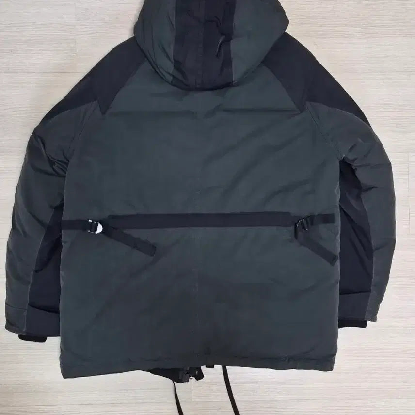 [BUNJANG] Series X Istloague Military Down Jacket / 시리즈 X 이스트로그  다운점퍼