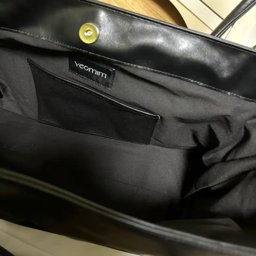 [SOLD OUT] 여밈 포켓 보트백 블랙 pocket boat bag