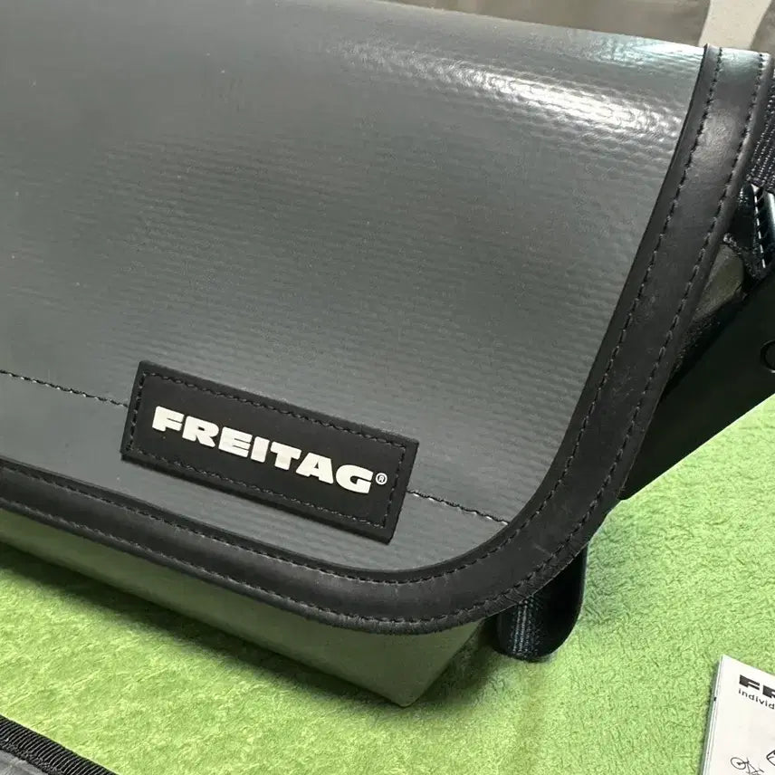 [BUNJANG] Freitag Hawaï Five-O Charcoal Tarp Bag / 프라이탁 하파오 차콜 참기름 타프