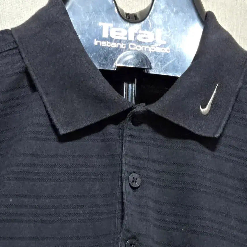 [SOLD OUT] 나이키 블랙 반팔 카라티