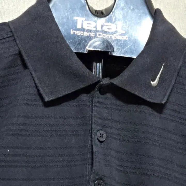 [SOLD OUT] 나이키 블랙 반팔 카라티