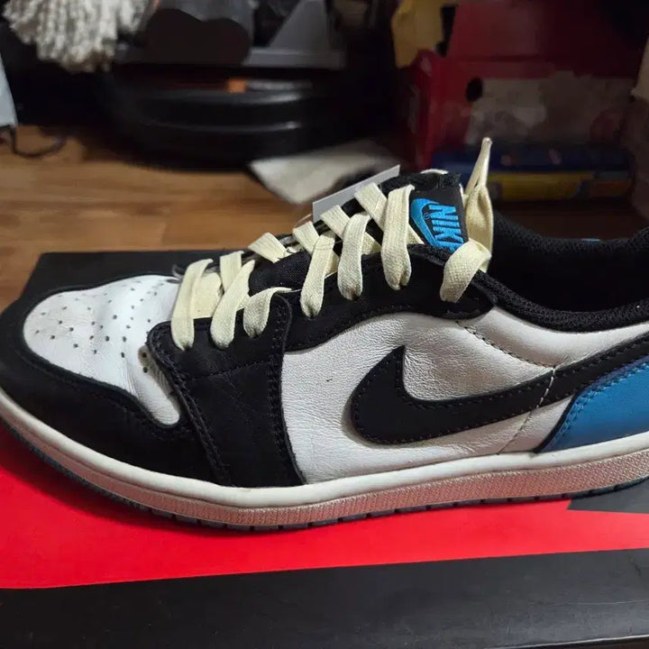[BUNJANG] Nike Air Jordan 1 Low Black/White/Blue Sneakers / 나이키 에어 조던1 로우 블랙/화이트/블루