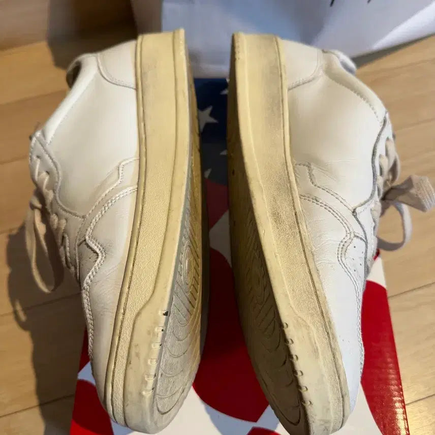 [BUNJANG] AUTRY Medalist White Sneakers Size 44 / (44)오트리 메달리스트 흰색 스니커즈