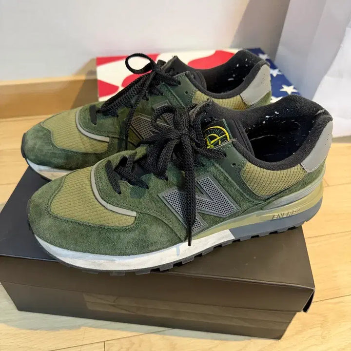 [BUNJANG] Stone Island x New Balance 574 Green Collaboration Sneakers / (285)스톤아일랜드 뉴발란스 574 그린