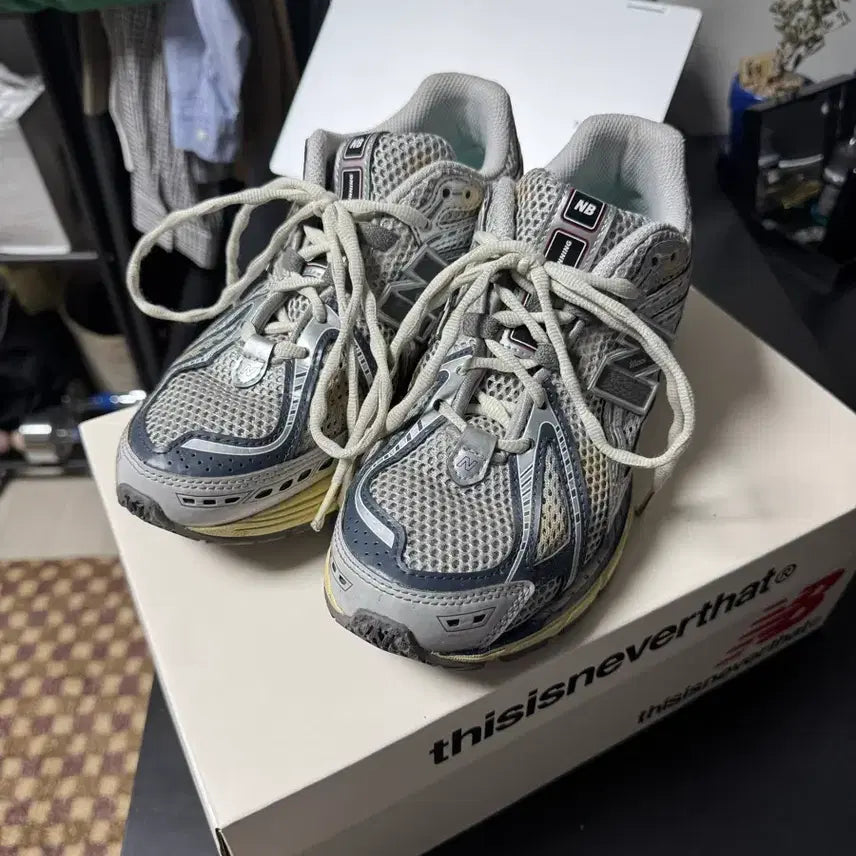 [SOLD OUT] 뉴발란스 디스이즈네버댓 1906 다운타운런 255