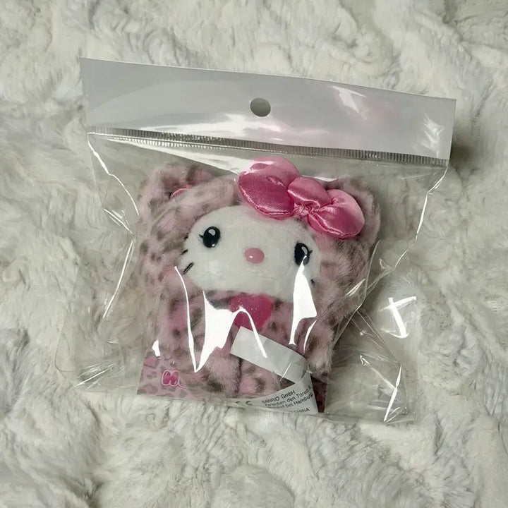 [SOLD OUT] 산리오 갸루쿠마 헬로키티 핑크 마스코트