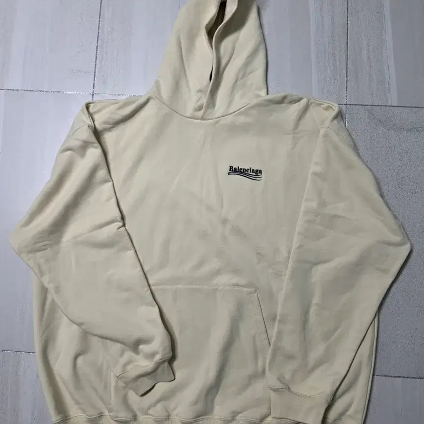 [BUNJANG] Balenciaga Political Hoodie Ivory M / [정품] 발렌시아가 폴리티컬 후드 M