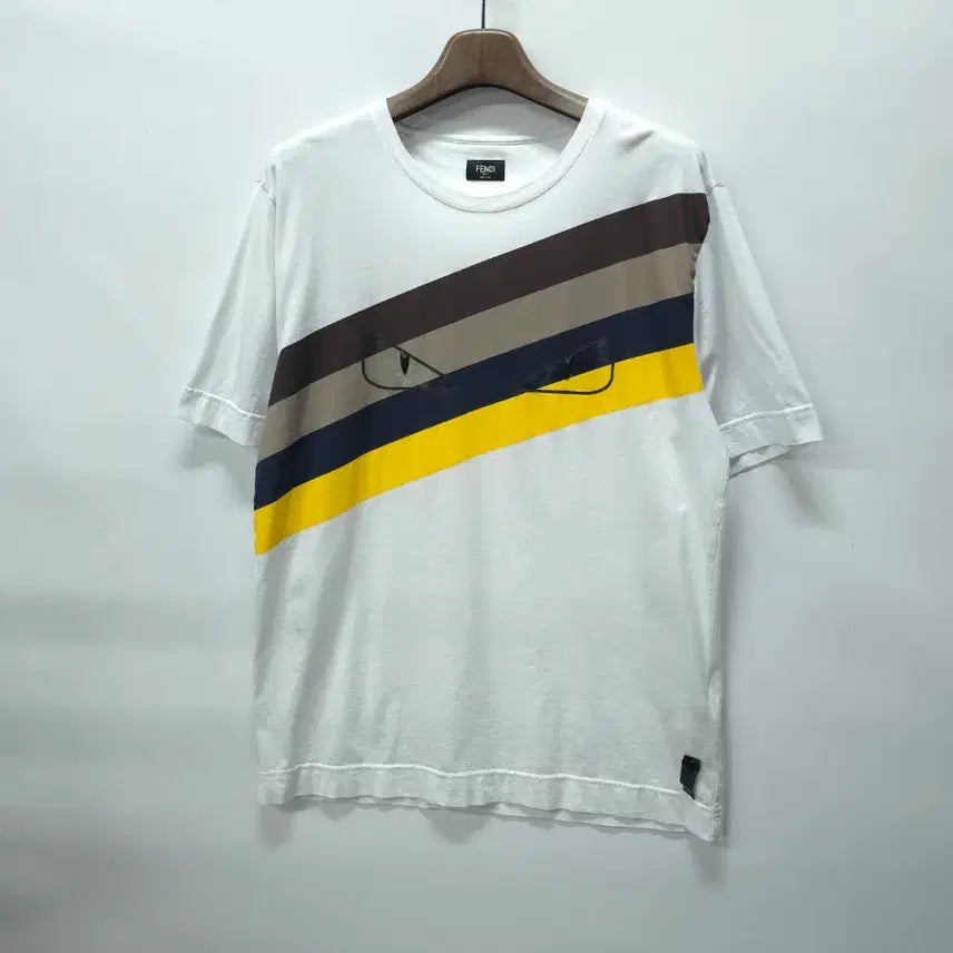 [BUNJANG] Fendi Bag Bugs Multi Stripe Round Short Sleeve T-shirt (XL) / 펜디 백 버그 아이즈 멀티 스트라이프 라운드 반팔 티셔츠 (XL)