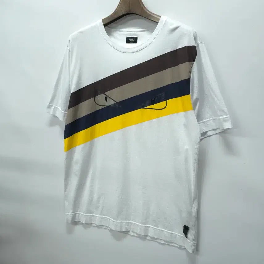 [BUNJANG] Fendi Bag Bugs Multi Stripe Round Short Sleeve T-shirt (XL) / 펜디 백 버그 아이즈 멀티 스트라이프 라운드 반팔 티셔츠 (XL)