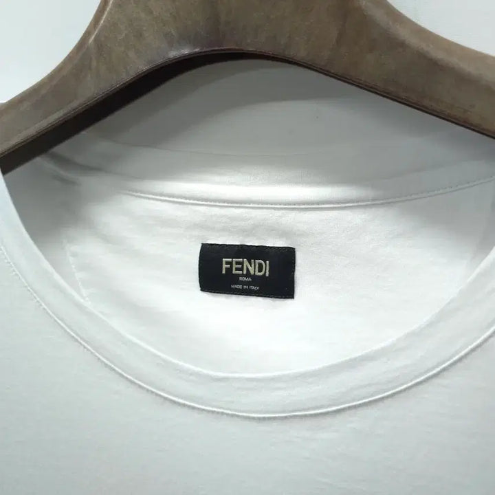 [BUNJANG] Fendi Bag Bugs Multi Stripe Round Short Sleeve T-shirt (XL) / 펜디 백 버그 아이즈 멀티 스트라이프 라운드 반팔 티셔츠 (XL)