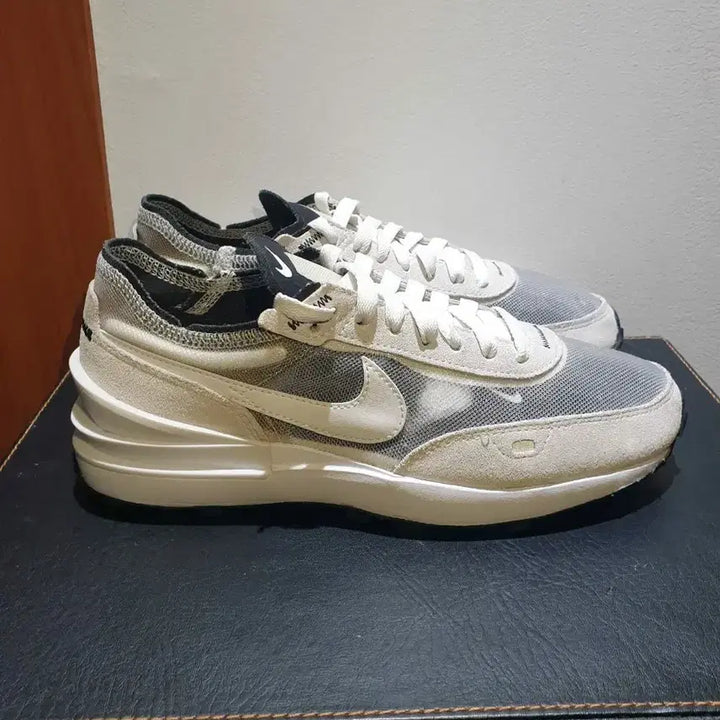 [BUNJANG] Nike WS Day Break Beige Sneakers 240 / 나이키 WS 데이 브레이크 베이지  스니커즈 240