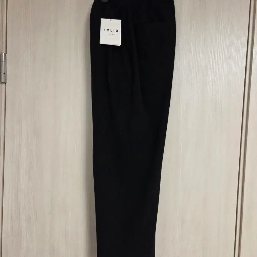[SOLD OUT] 솔리드옴므 블랙 시어써커 세미와이드 밴딩 팬츠 46