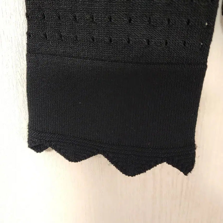 [BUNJANG] Premium Black Cardigan with Gold Trim (Free Size) / 금장장식 프리미엄 블랙가디건(프리사이즈)