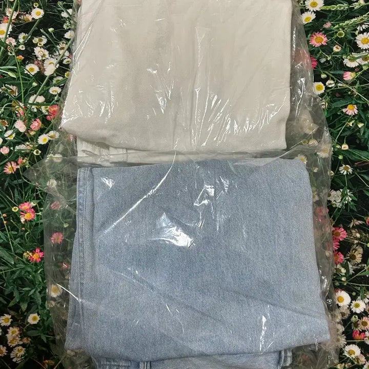 [SOLD OUT] 유니클로 배기 커브 진 숏기장 24 일본 상품